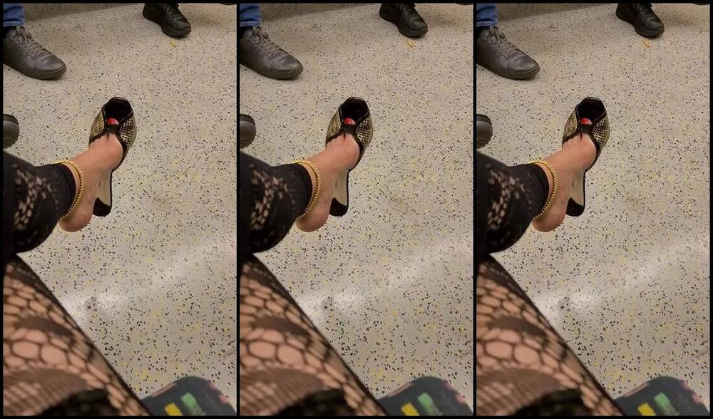 Feetbysherri Onlyfans Train Teasing In My Jimmy Choos