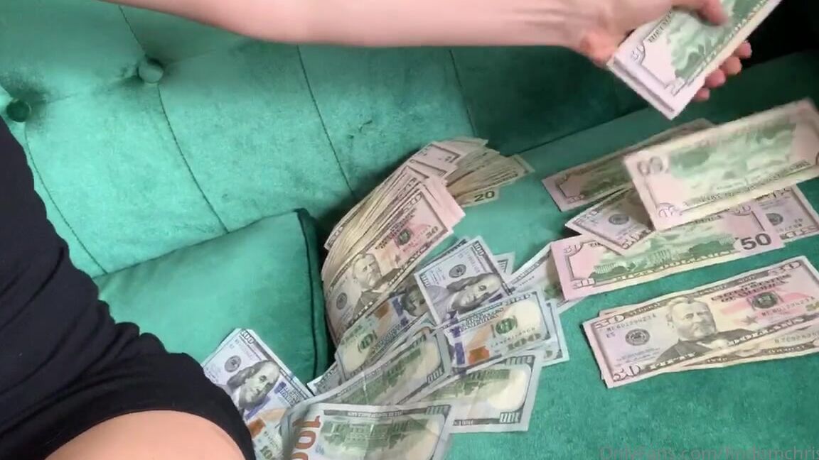 Findomchristine Just Counting The Thousands In Cash I Have Lying Around