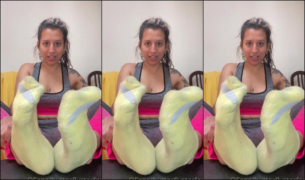 Queenstarb Hello Hello Do You Like Stinky Feet Come On And Stroke It For My Smelly Feet And Ar