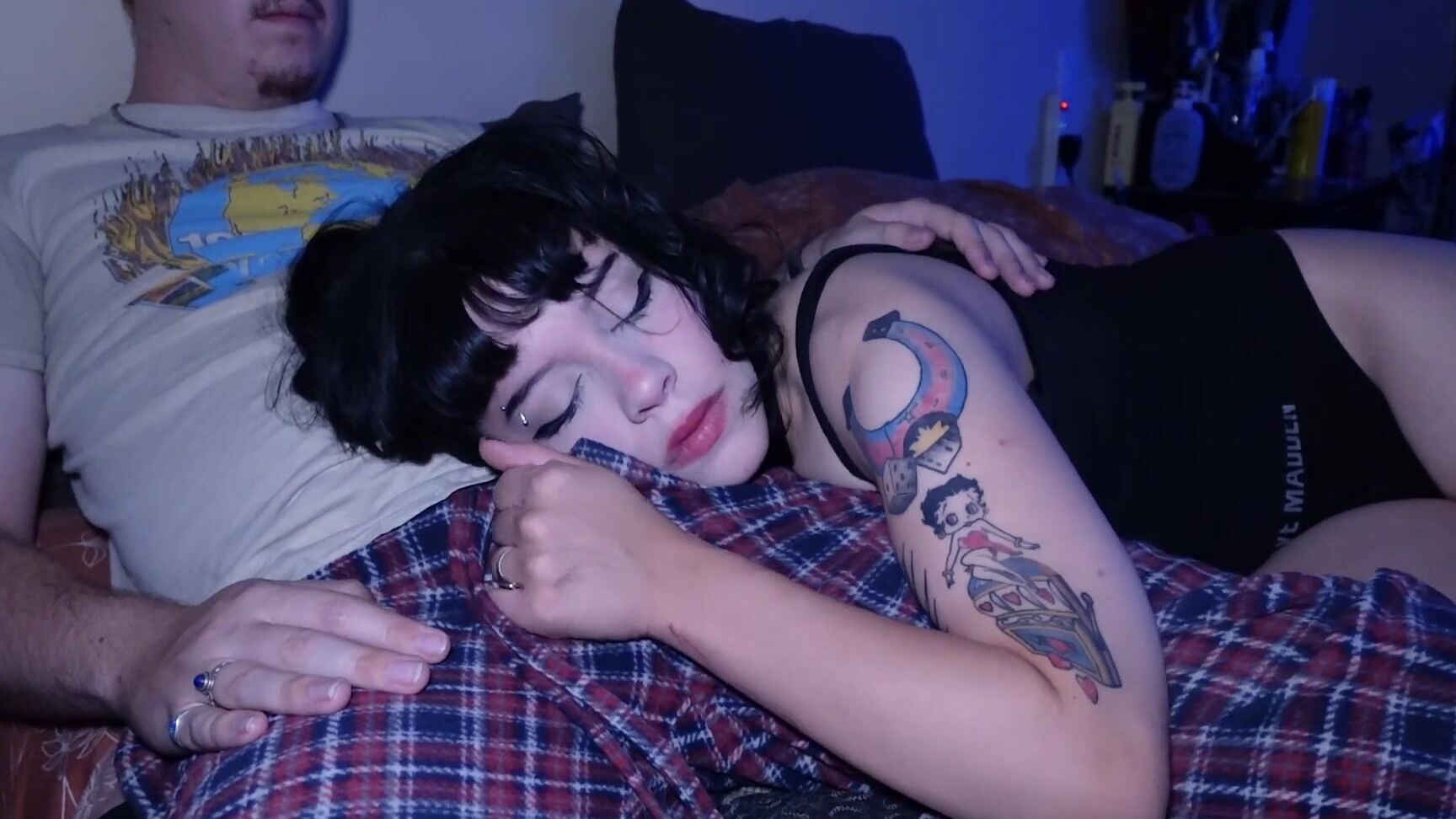 Fullyaquadic 0I2Aurs9Giv383Ahhdh8K Source