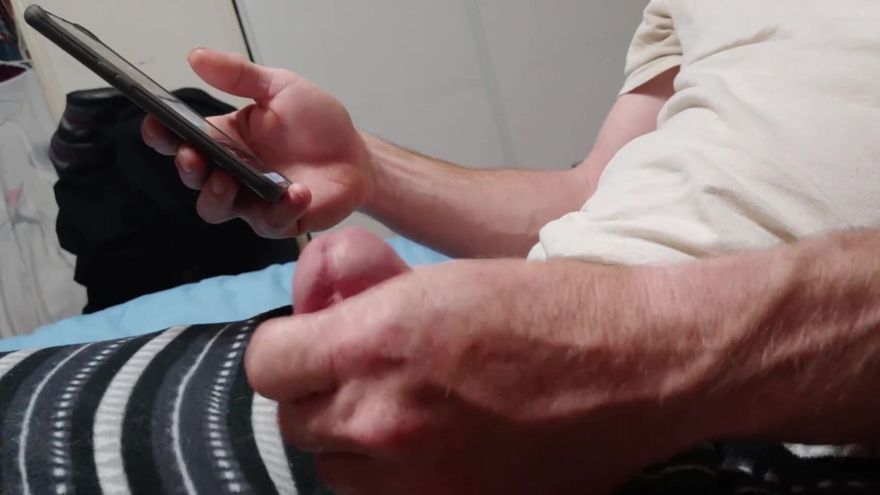 "Mrs Kitty" Jerking Off, Cumming Hard, Masterbation, Morning Jerk Off, Cum Shot, Fat Head Cock, Close Up Cum, Watching My Husband, Horny Man, Suggest Mrs Kitty Morning jerk off she loves to watch Pornhub