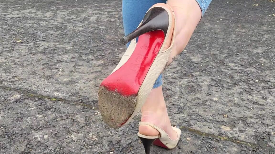 Kats Worn Heels Nicknamed Katswornheels Onlyfans I Love How My Heels Look In Slingbacks Hope My Strap Doesnt Slip