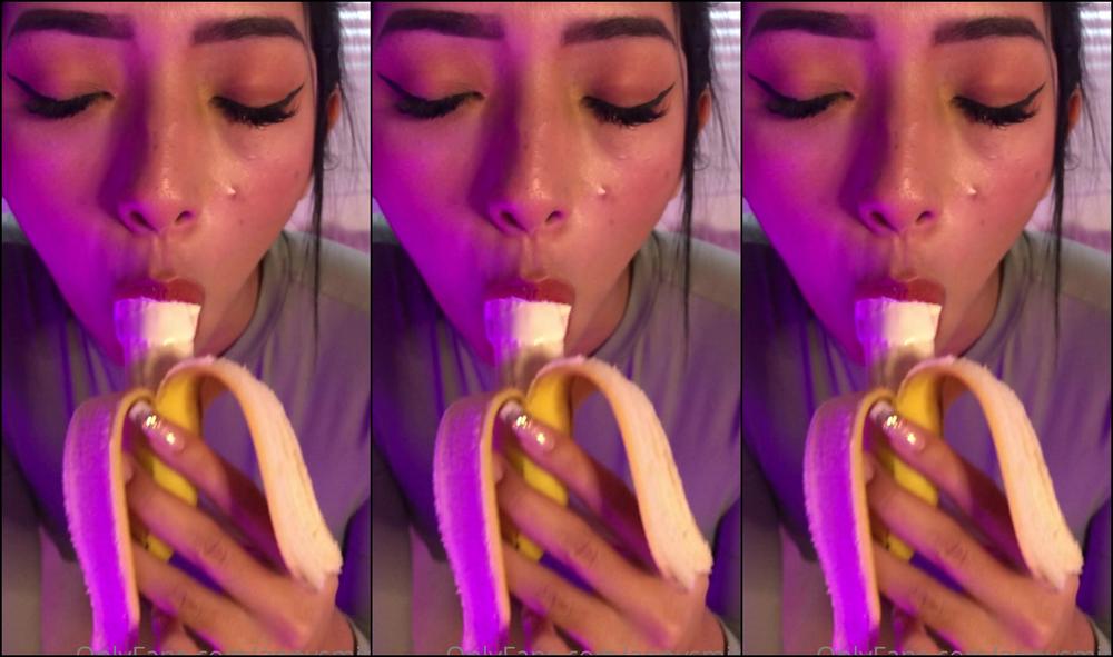 annysmith-18-11-2020-1288610496-sweet-but-naughty