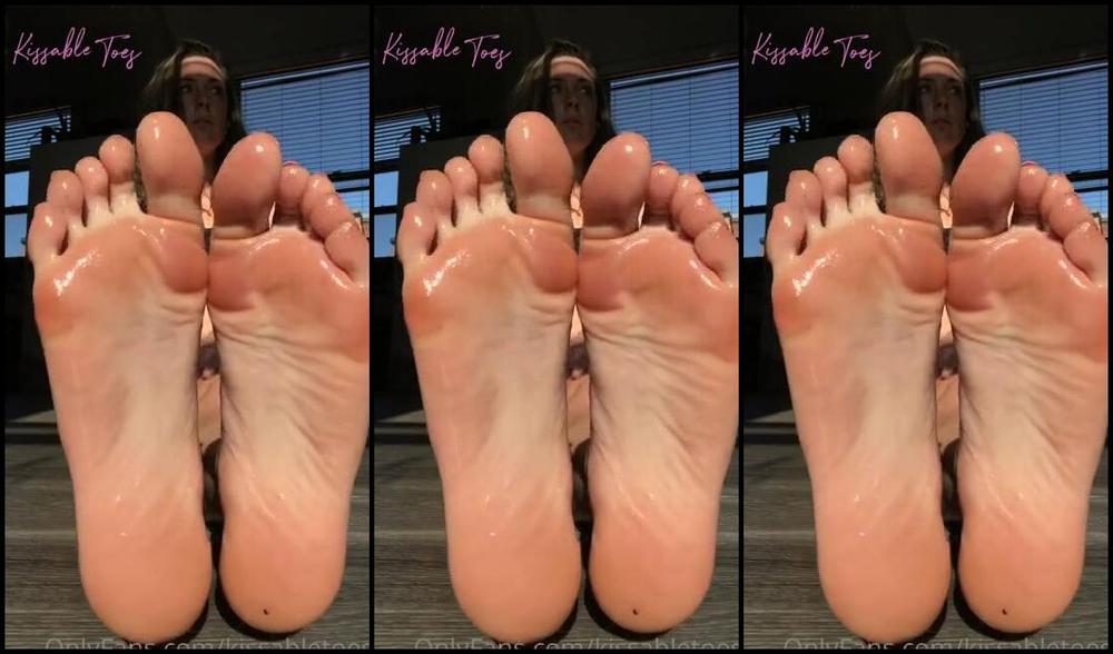 Kissable Toes Nicknamed Kissabletoess Onlyfans I Want To Know How Many Imes You Cum To This Video Oily Soles Is My Fav 3
