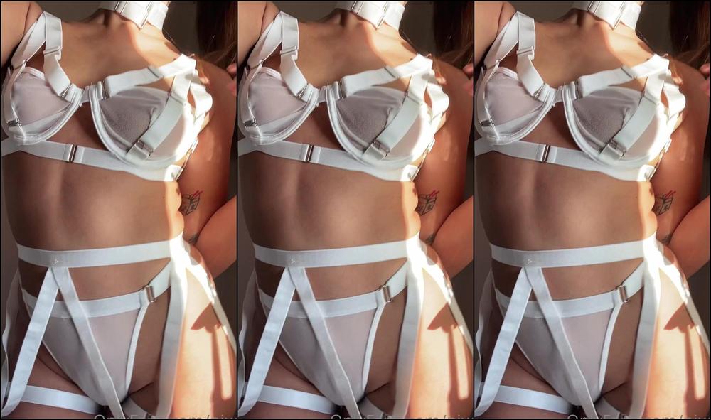 pixei-04-01-2022-2320338682-new-lingerie-haul-it-s-my-first-time-doing-a-montage-video-like-this-so-forgive-my-ed
