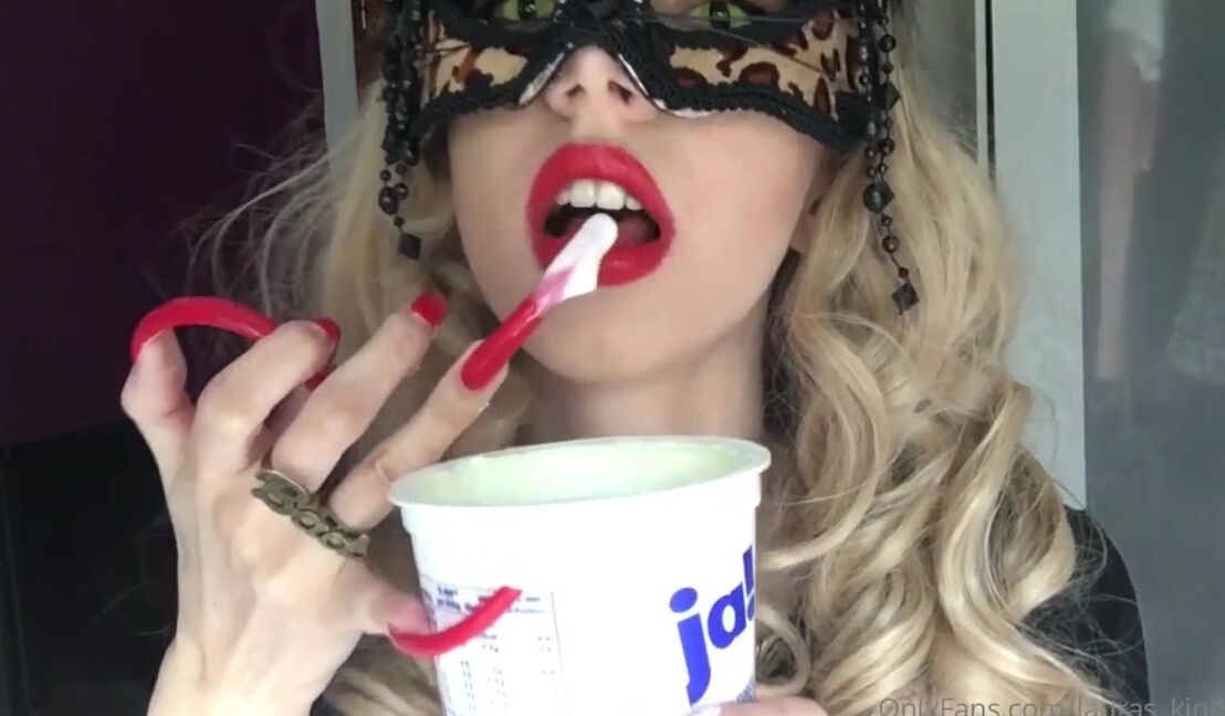 Lalalaura Nicknamed Lauras Kingdom 06 30 2020 Onlyfans Video Christinas Long Nails Licking The Queen Of Exotic Nails Is Back This Video Is Hot