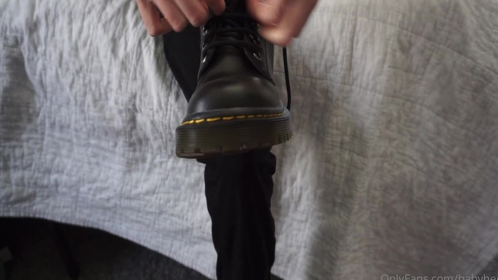 Babybeebub Another Sfw Vid Just Running Errands And Kitties