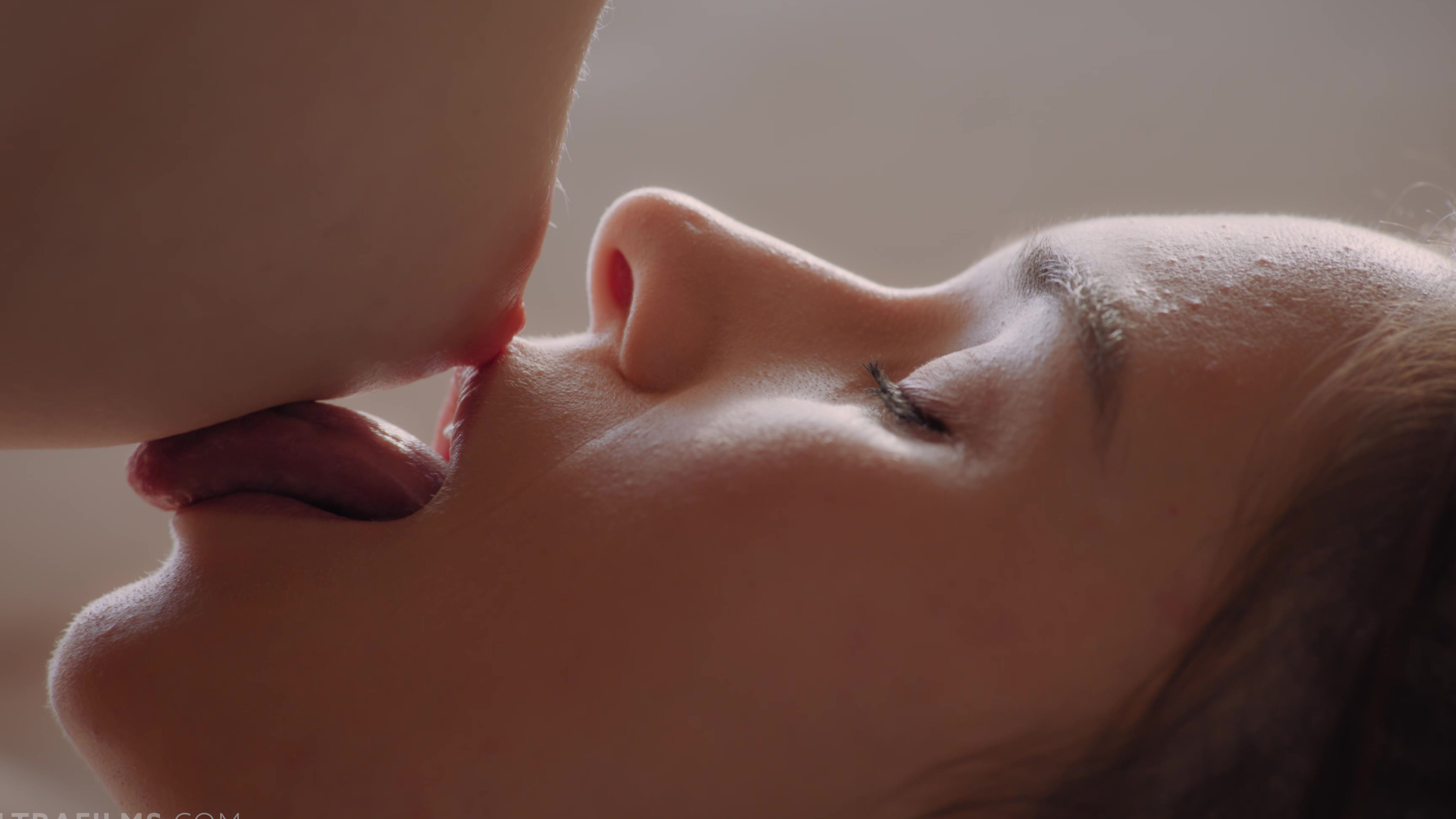 "Diana Heaven & Leona Mia" Kissing, Girl, Pussy Licking, Masturbation, Blonde, Natural Tits, Lesbian, Brunette Diana Heaven & Leona Mia - Eye Candy SiteRip