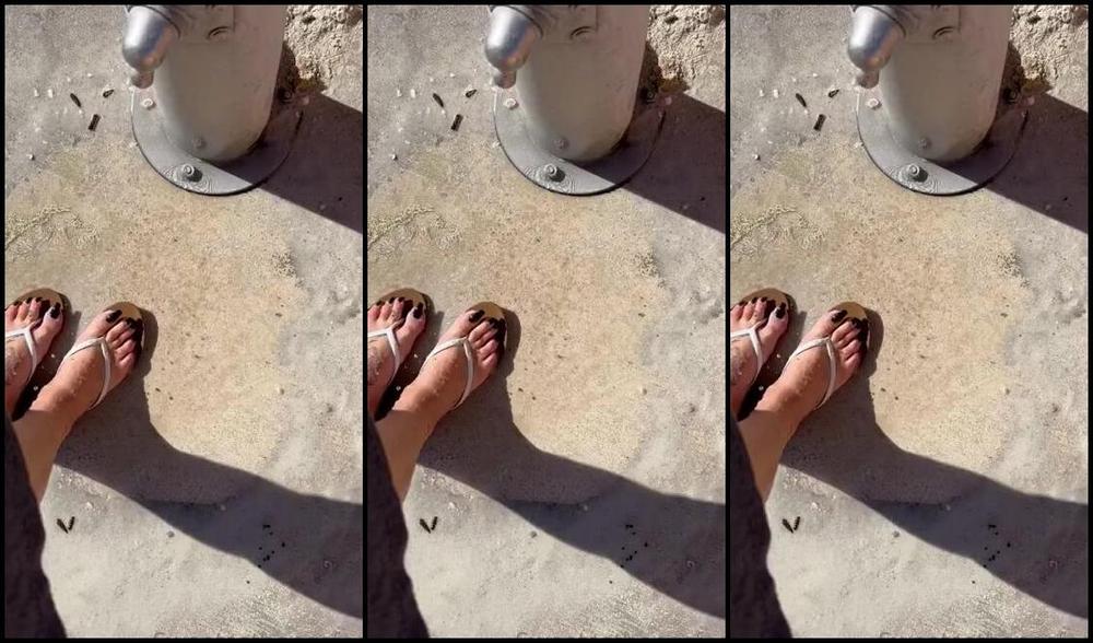Goddess Rhonda Aka Sweetesthangsfeet Onlyfans And In The Gulf Of Mexico Sand Beach And Then Cleaning Them 9