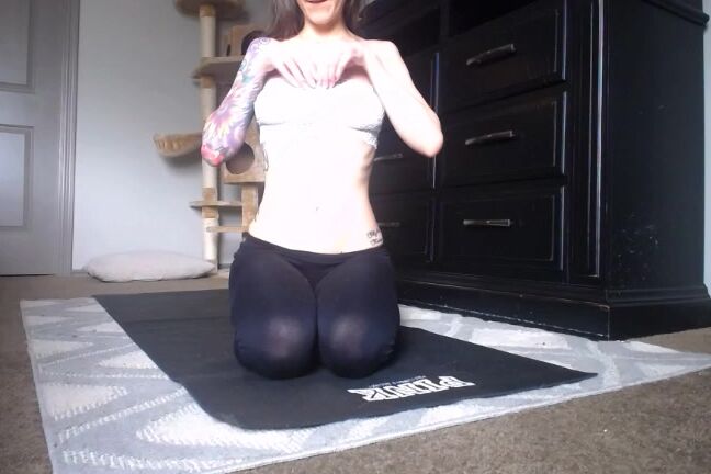 Big Boobs, Fingering, Solo Female, Solo masturbation, Yoga Pants reedandkelly yoga turned naughty ManyVids