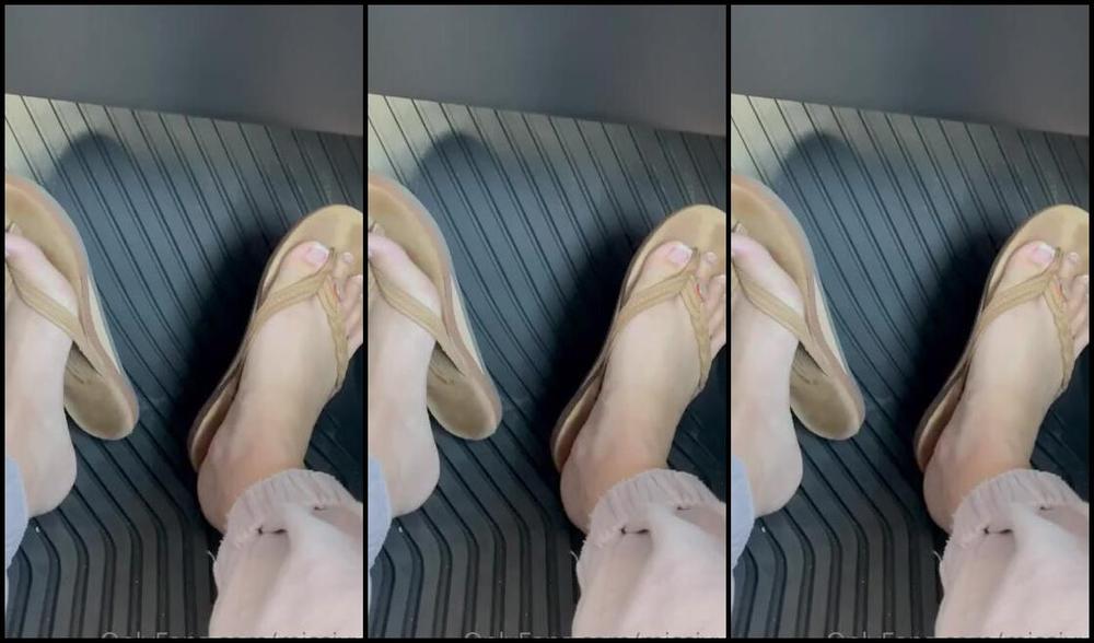 Goddessjvu Onlyfans Rainbows Feet Dangle With My Cute Foot Print Hope I Made Your Day Better