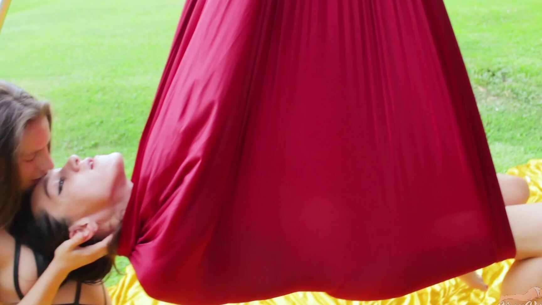 Blowjob,Fucking,Outdoors,Tease & Denial,Trans ciren verde seductive silk session with bambi ManyVids