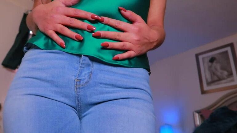 Pretty Bambi Gassy Ass Bambi