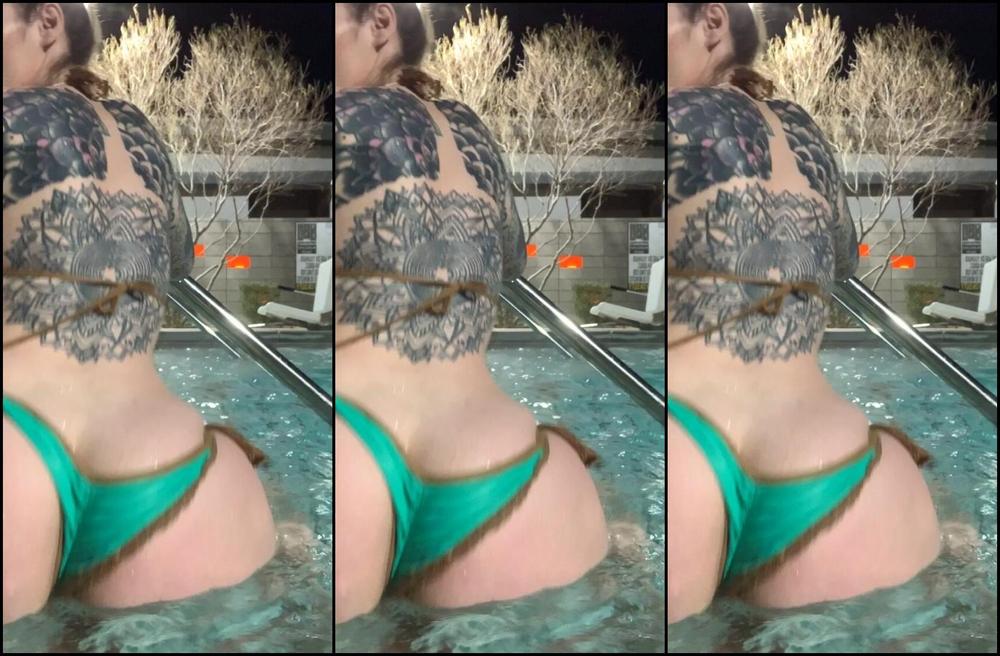 Oftenelle 123877247 01 11 2020 Pool Shenanigans