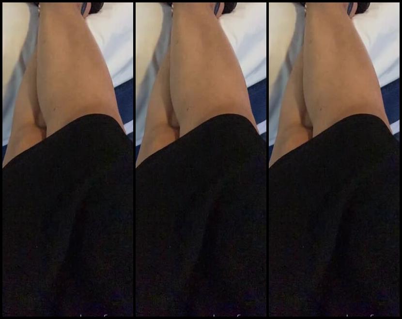 Puja Nicknamed Caramelprofessor Onlyfans Throwback Thursday To My Red Toes Amp Havaianas