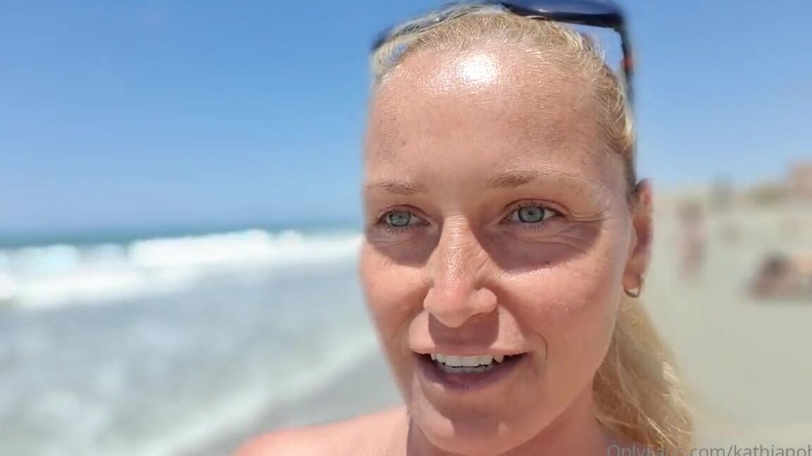 Kathianobilixx Findom 05 31 2020 Onlyfans Video Walk On The Beach