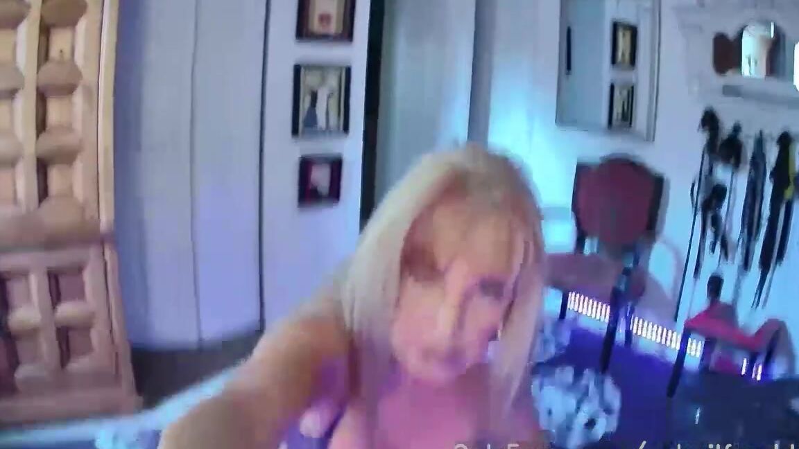 Avb Gilfgoddess Vip Nicknamed Avbgilfgoddess 07 08 2022 Onlyfans Video Live Stream July 7