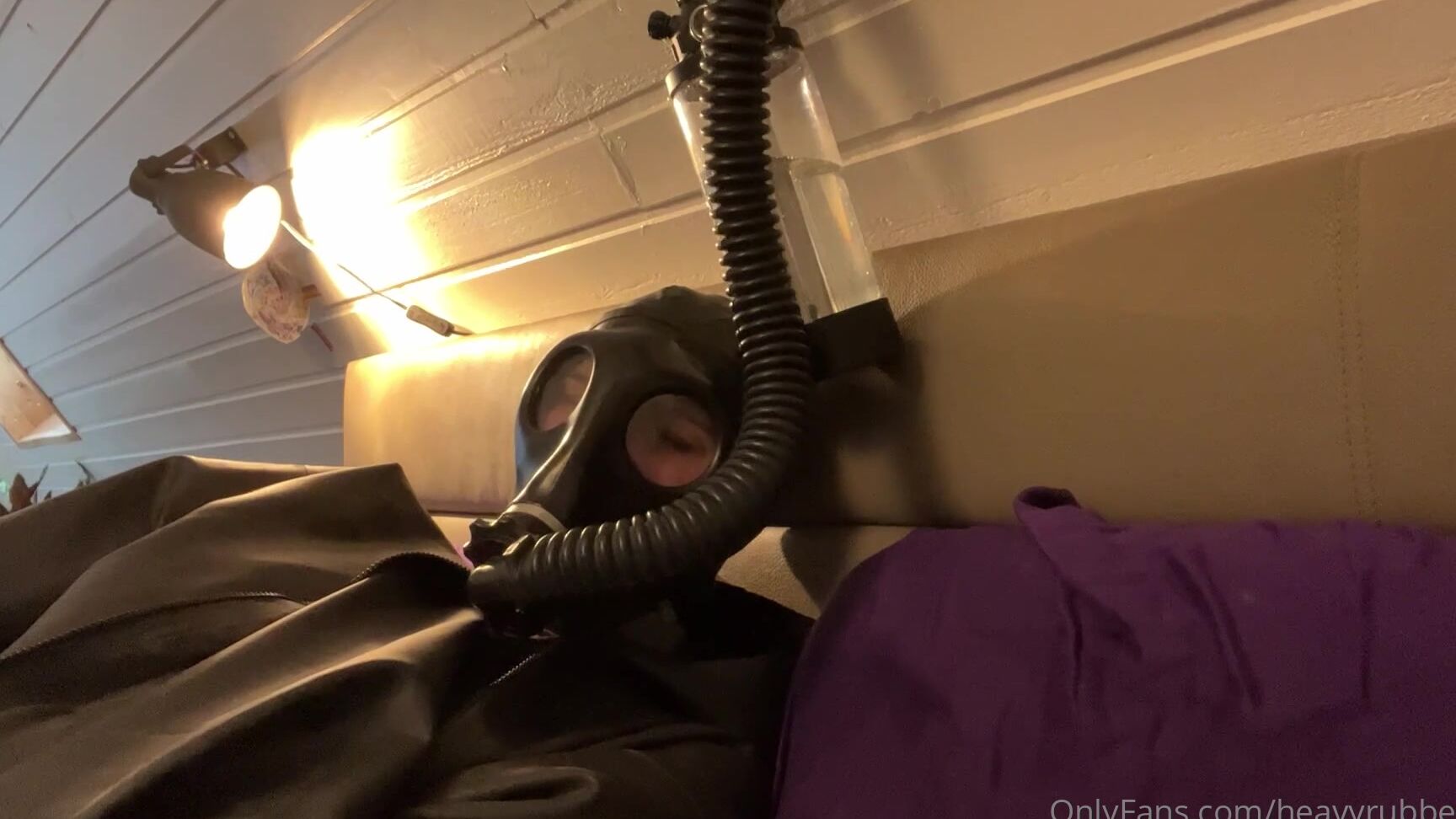 heavyrubberette-07-12-2021-2293642134-me-and-my-bubble-bottle