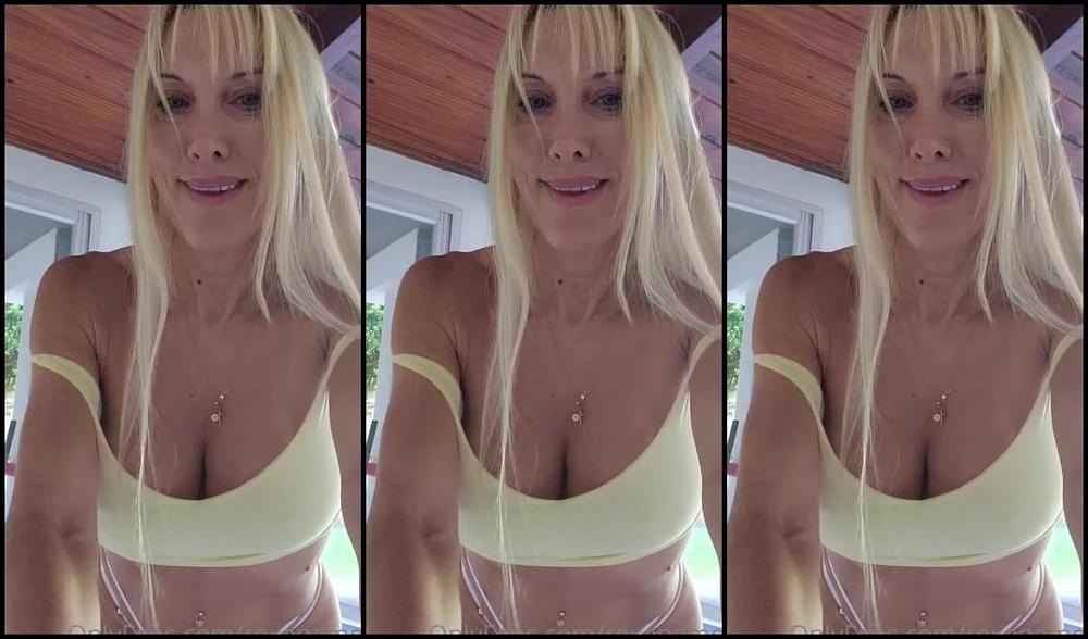 Roxanamoll Onlyfans Buen Da Bombn Aca Esyoy Arrando Y Relajada En Este Virnes Feriadooop