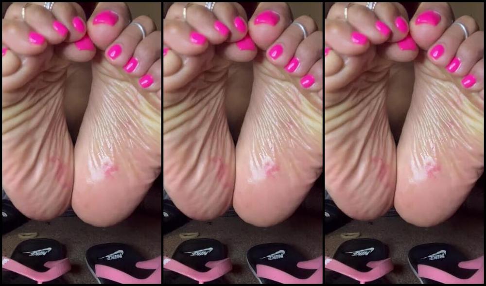 Dissatoes Onlyfans Oily Soles Let Me Make You Cum All Over These Soles