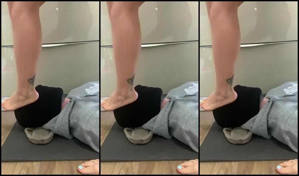 Deapistilla Nicknamed Deapistilla1 04 02 2022 Onlyfans Video Face Trampling