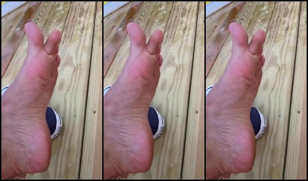 Jamiedaniels Onlyfans Last Night After Another Long Day Of Working On Finishing The Deck And Entertaining Kids I Finallyp