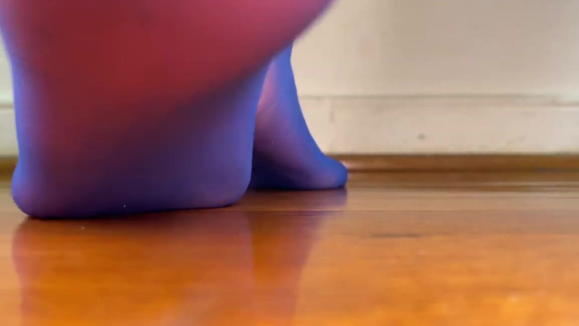 Giantess, Feet, Nylon Worship, Foot Fetish, Ebony Foot Fetish, SFW ebony giantess in blue nylons ManyVids