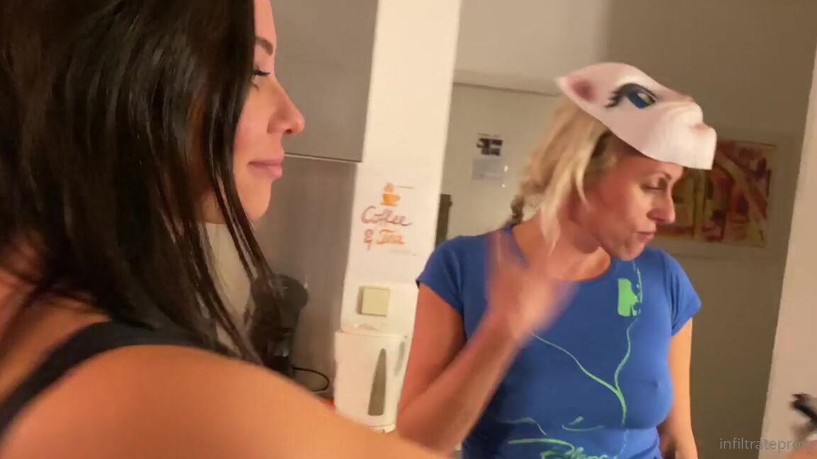 Infiltrateproxy Happy Sunday Heres Another Fun Bts Update Part What Happens When You Put Performer