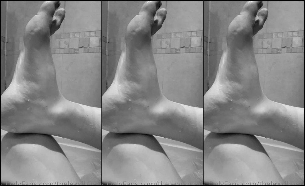 Ad Rutt 262450138 Feetss Uwu 01 A3D5Aeb6 D89D 407E 9Acf 1Cab300D5758