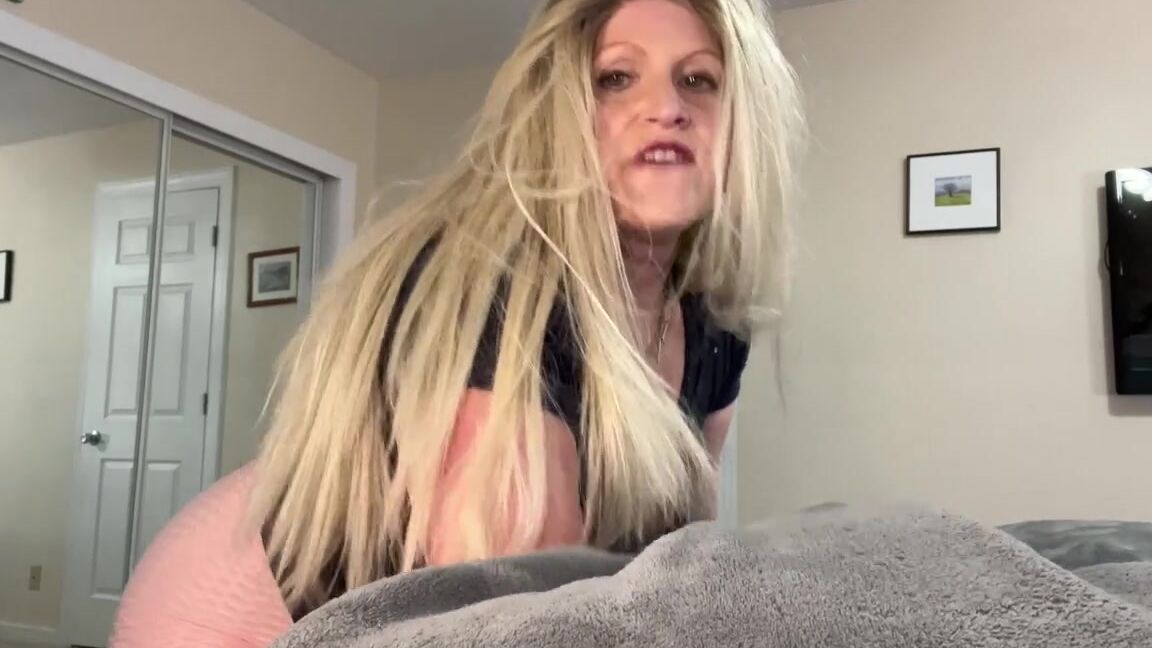 Tabithaxxx Big Booty Mom Jerks Off Son S Bbc