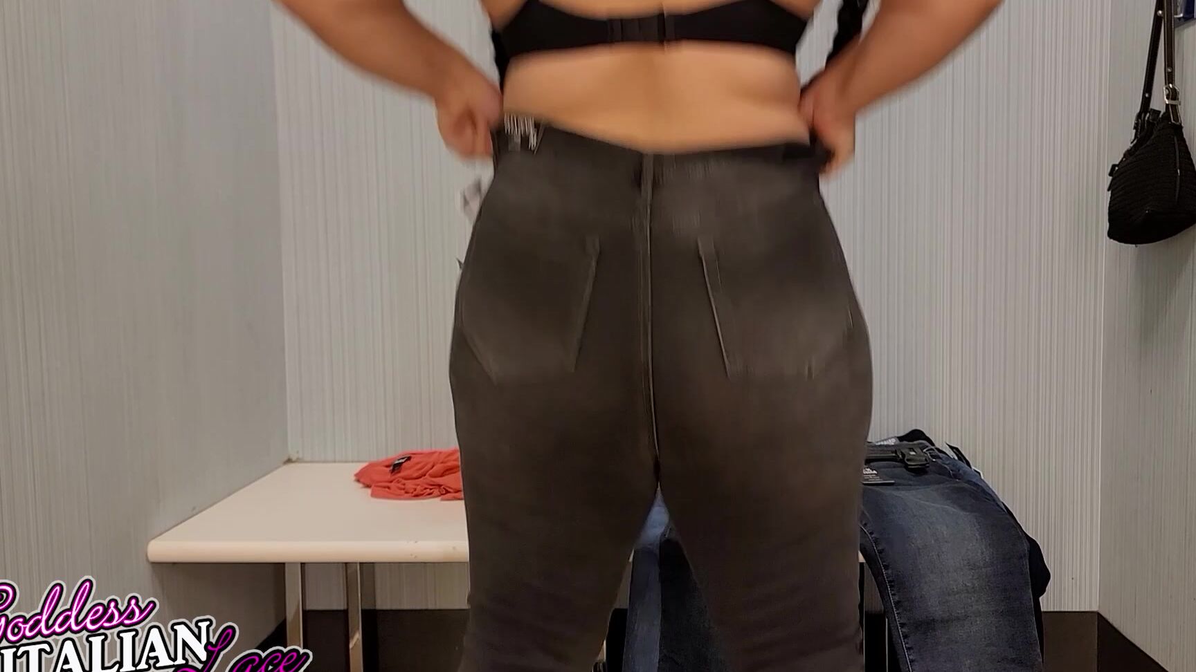 Italianlace Trying On Jeans