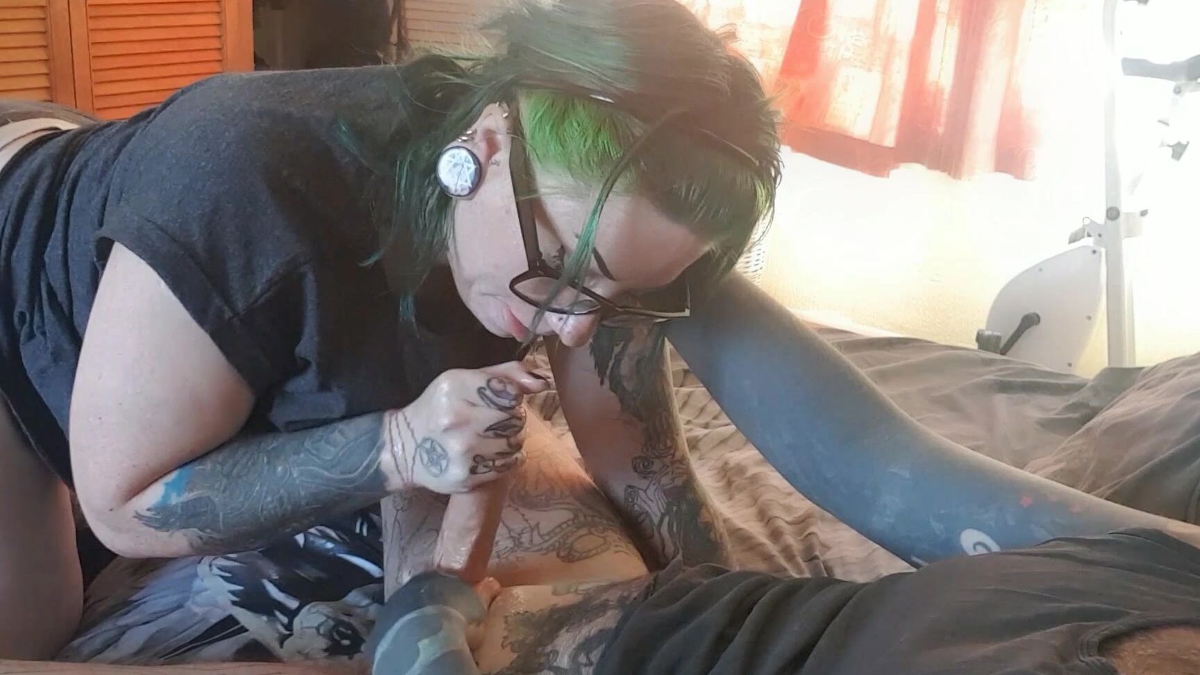 Tattooedmilfymama Hd Nerd Messy Deepthroat And Fucked Hard