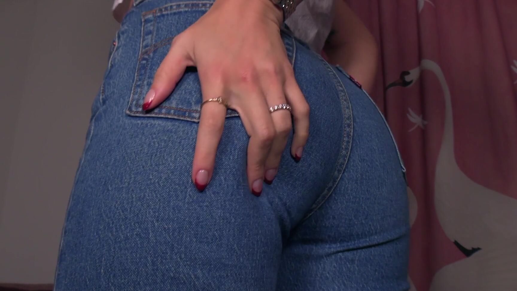 Princess Mackayla Bubble Butt In Blue Jeans iWantClips