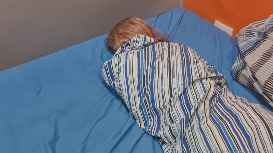 Piecitossuaves Nicknamed Piecitossuaves Onlyfans I Cant Move It No Me Puedo Mover