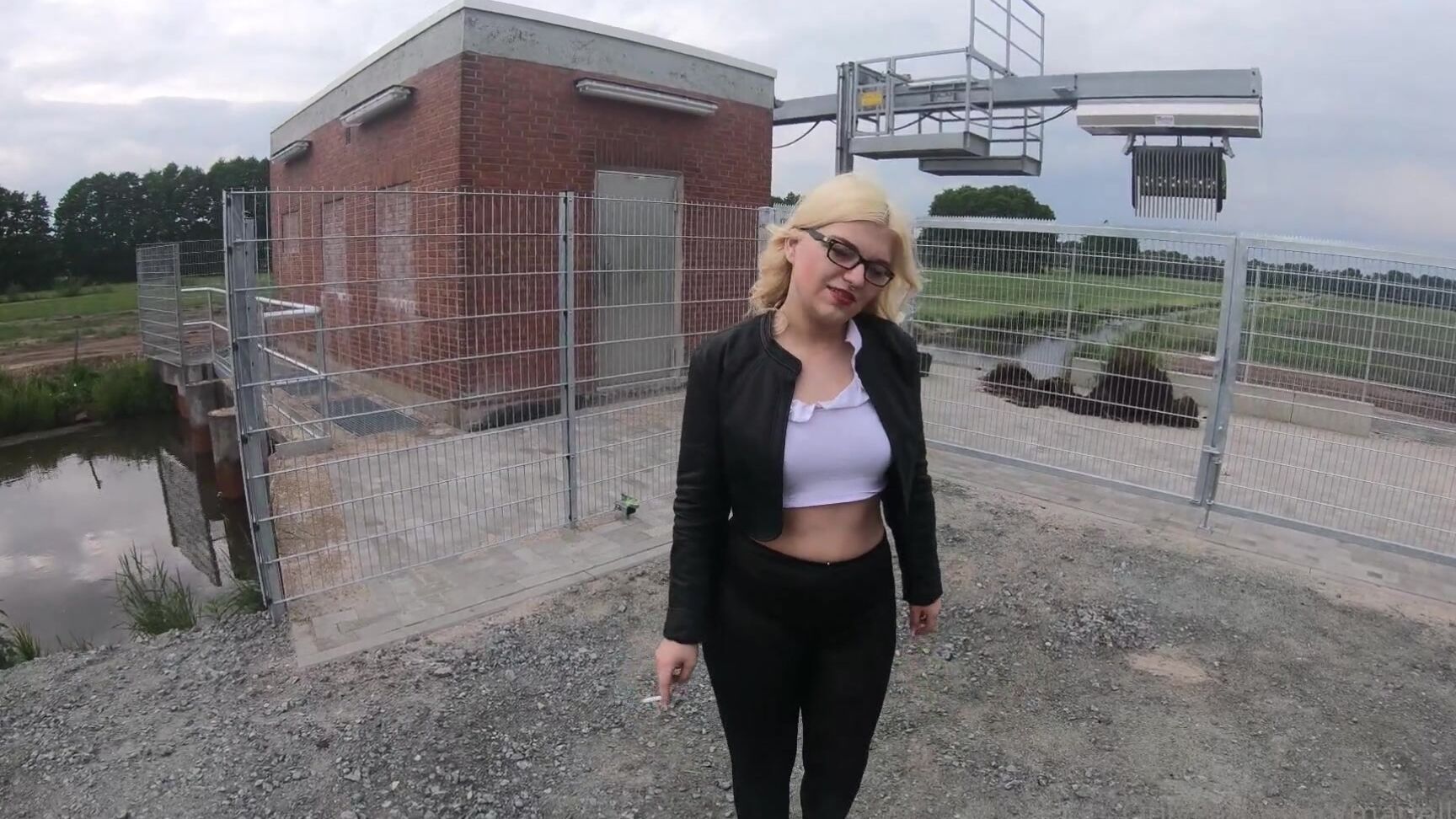 Mariellasun Security Fucks Me