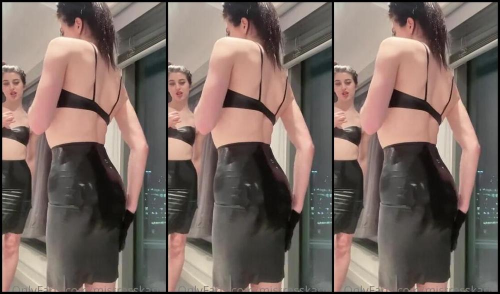 Karina Kalashnikova Nicknamed Mistresskarina Onlyfans 7Min Clip Watch Me Shine Up My Sexy Latex Wanna Be My New Rubber Sub