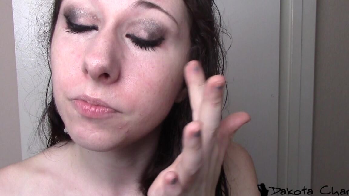 Dakotacharmsxxx Look Like Me Slave