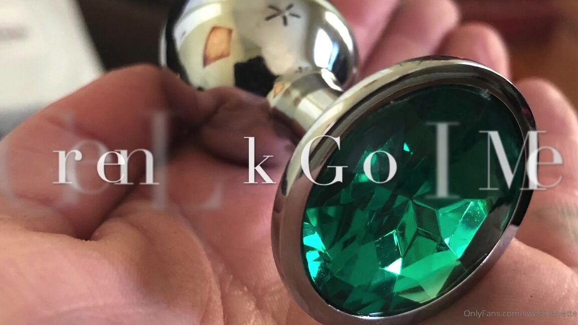 sweetvelvette-24-11-2019-91782238-green-looks-good-in-me-the-video-