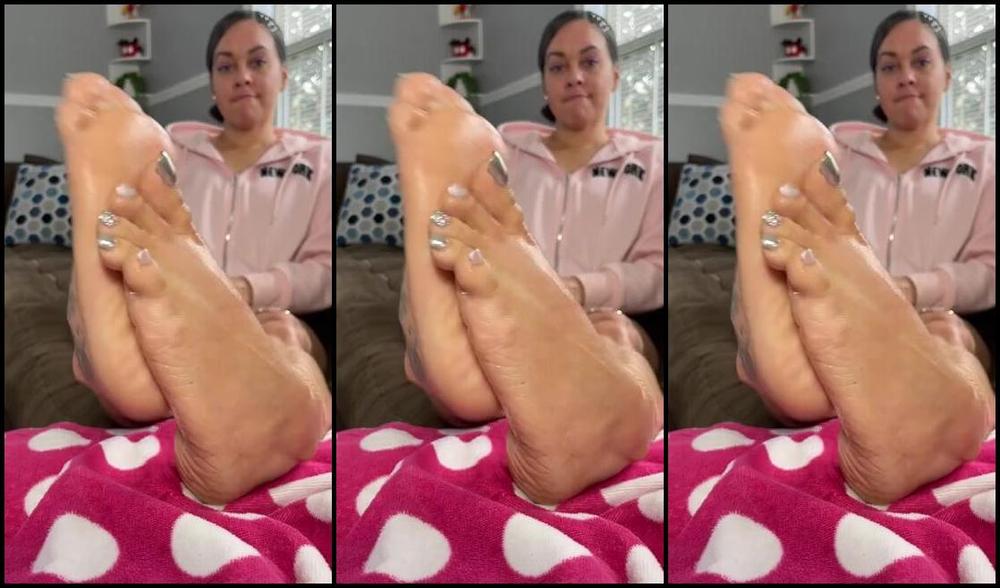 Deedeericanfeet Onlyfans As Requested Mmm Some Sexy Oily Soles Tease