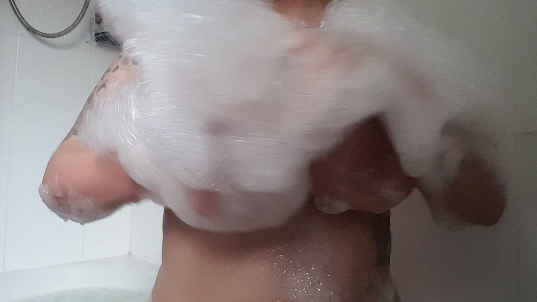 yuffie yulan free big wet soapy 36f tits Manyvids