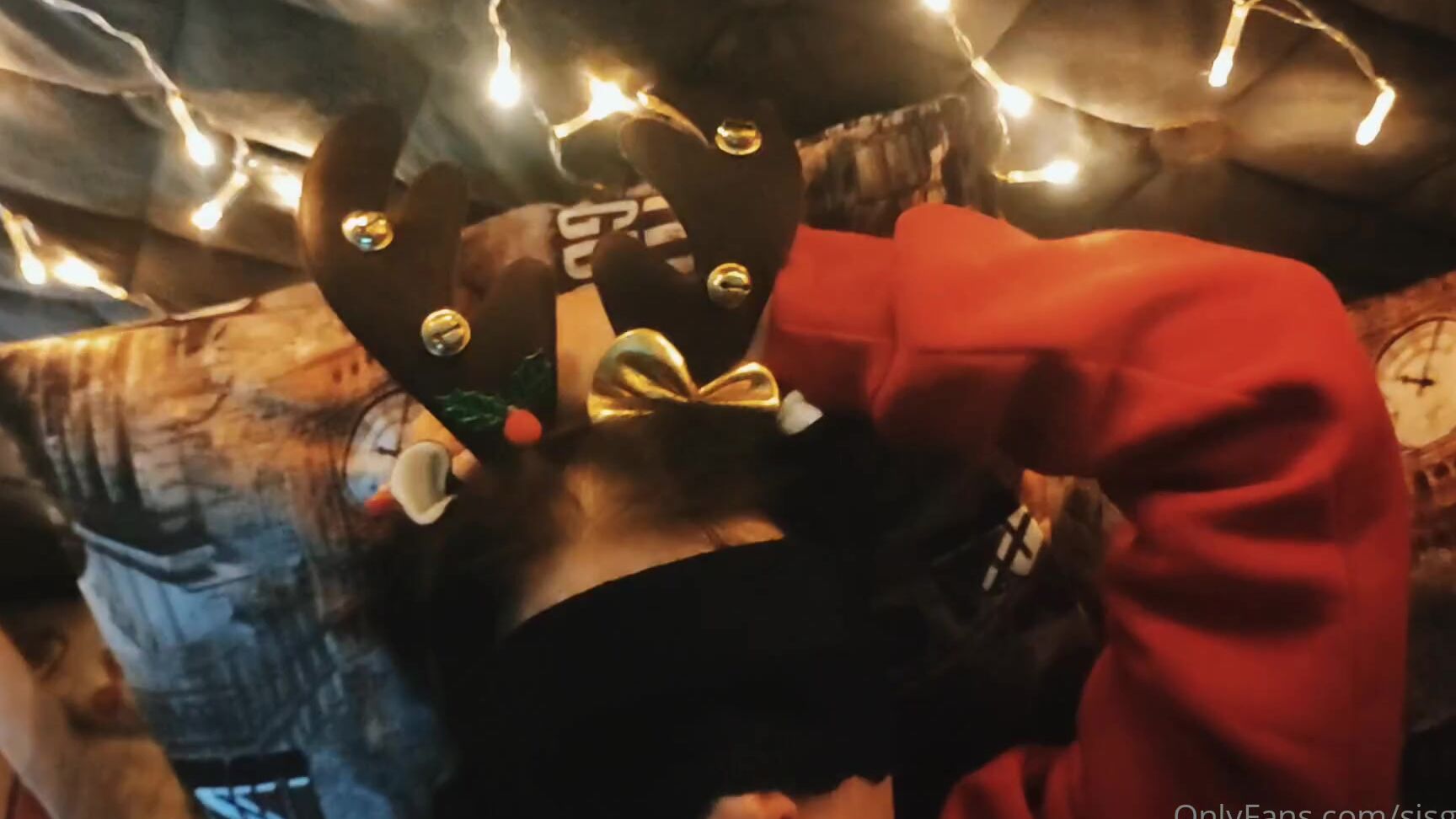 Sisgreen Hi My Honey New Very Hot Video Hristmas Lesbian Sex Santa Fucks A Reindee