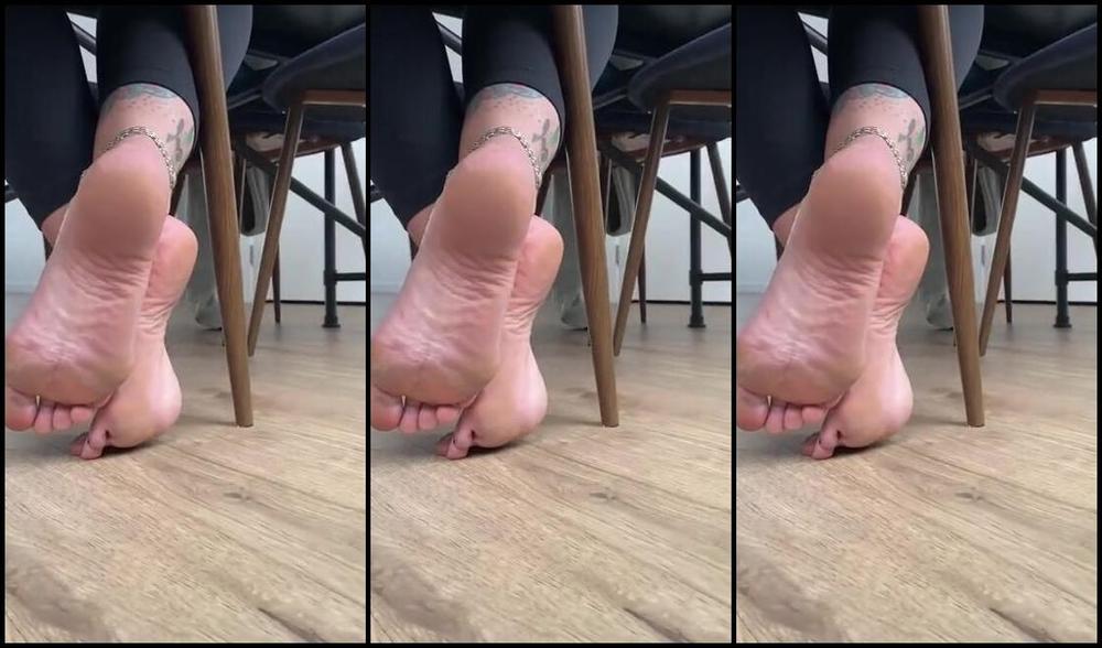 Thefantasychest Onlyfans Best Of Friends Part 6 Yoga Feet Treats The Second Cue That I Use To Tell Him When It S Time To G 1P