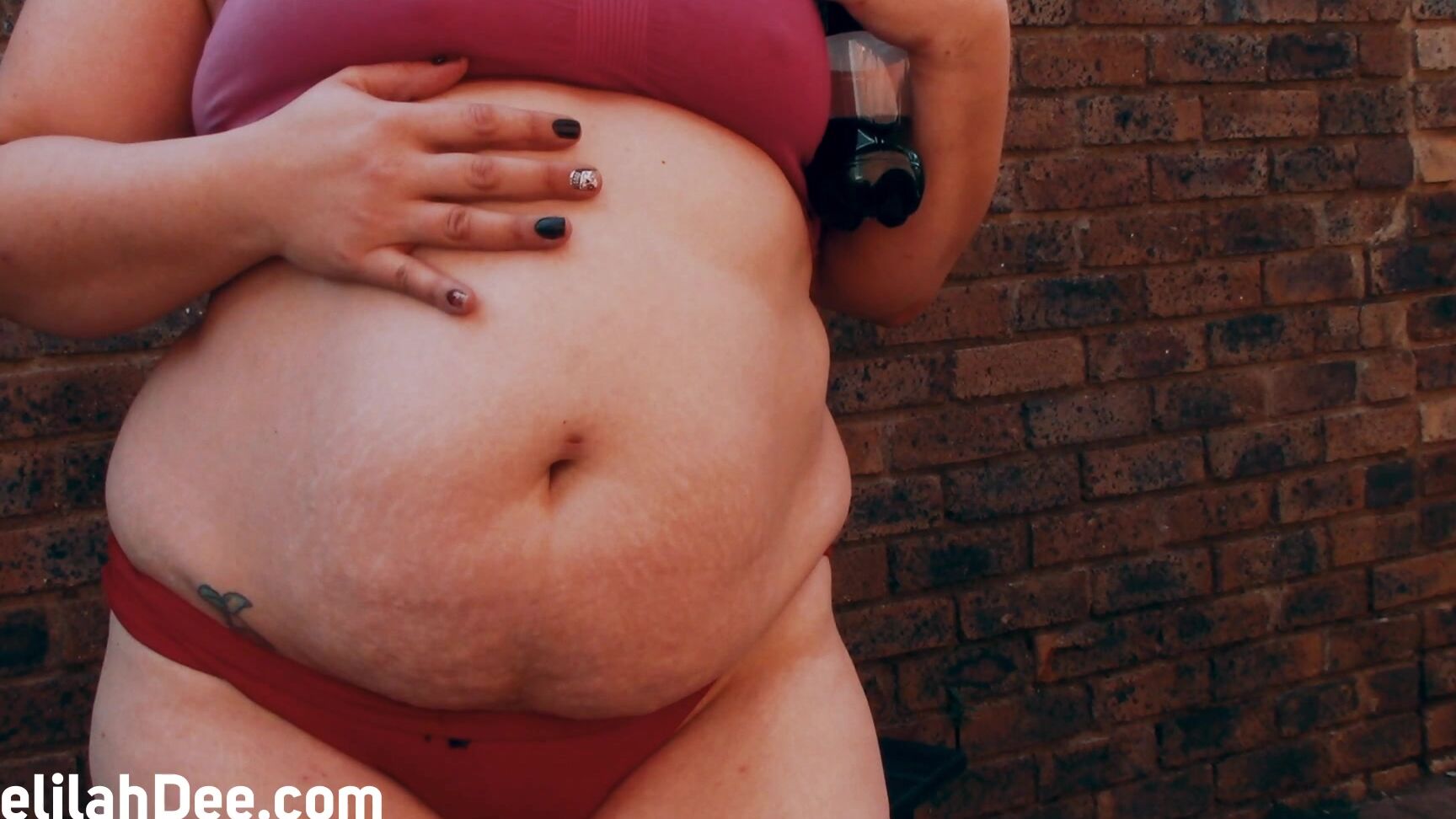 Delilah Dee Mentos Coke Zero Virgin Belly Bloat