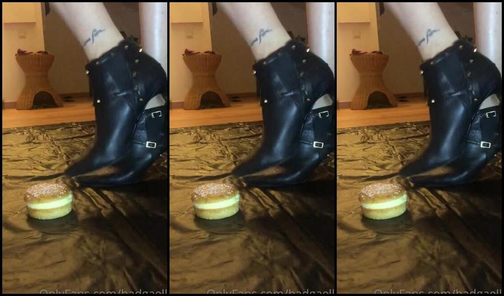 Goddessgaelle Nicknamed Badgaelle Onlyfans Vido Food Crush J Crase Une Petite Tropzienne Avec Mes Bottines Talons
