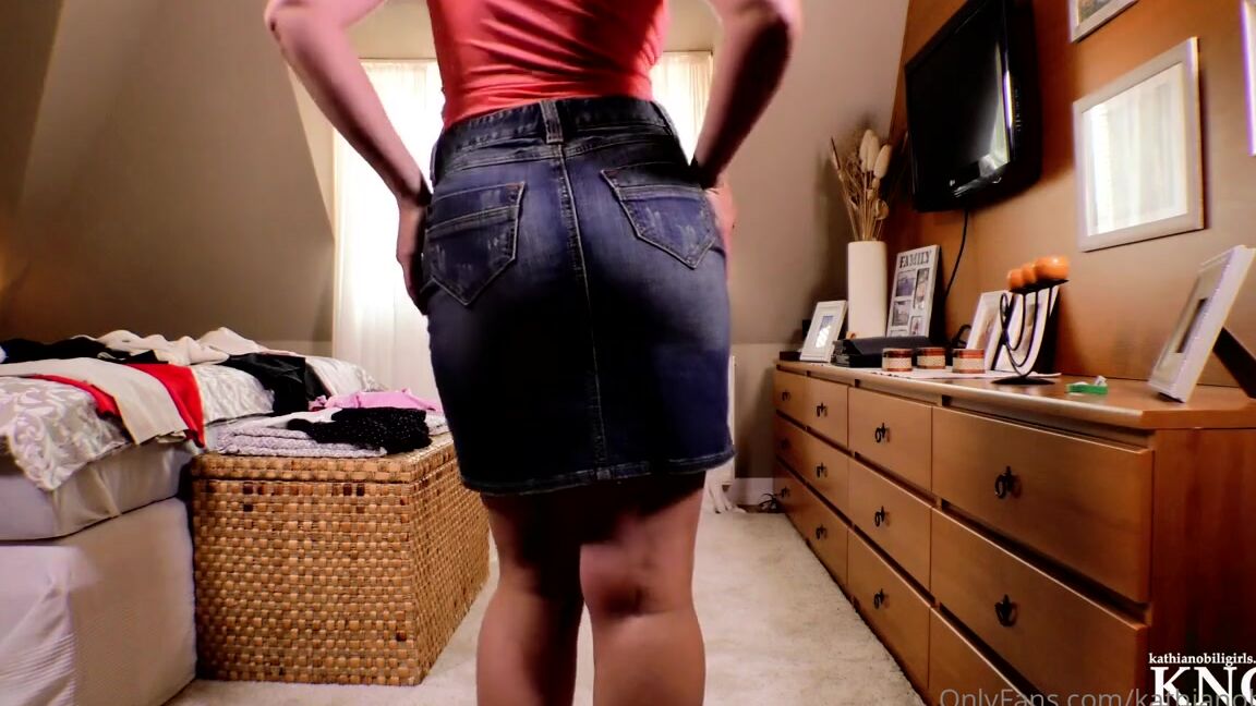 Kathianobilixx 04 01 2025 Onlyfans Video Getting Ready For Summer