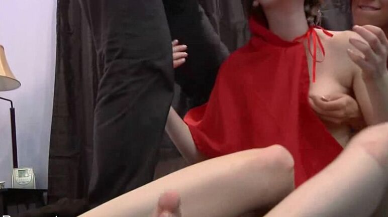 Xcx Rilynn Rae Teagen Mohr Red Riding Hood Vs Wonder Woman