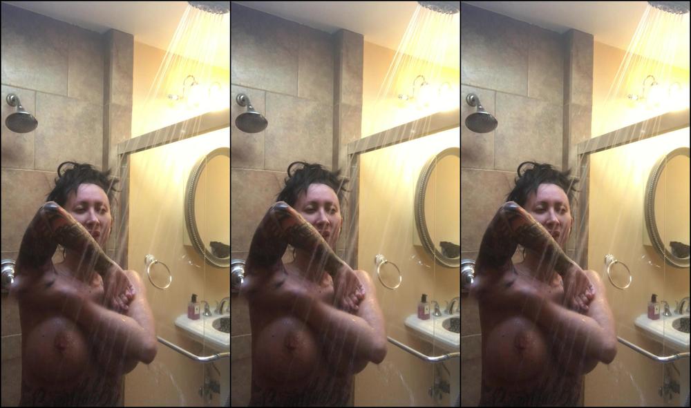 Lilylanexxx Shaving In The Shower