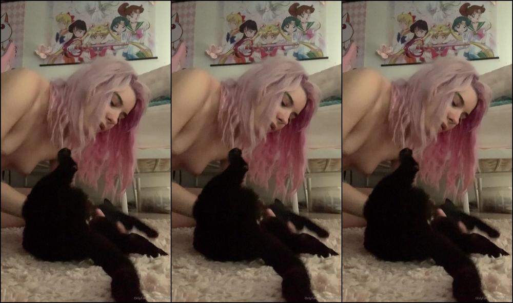 Envyanne Watch Me Stretch My Fuckin Sore Body While My Cat Bothers Me Always Stretch Before Making