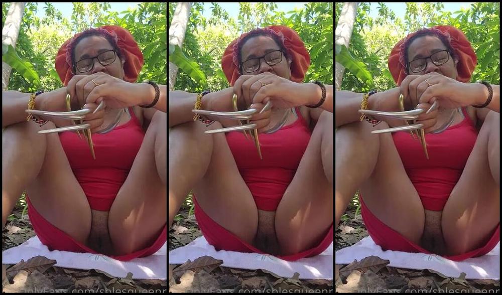 Meryann Aka Solesqueenrd Onlyfans The Nature And I The Taking Fresh Air