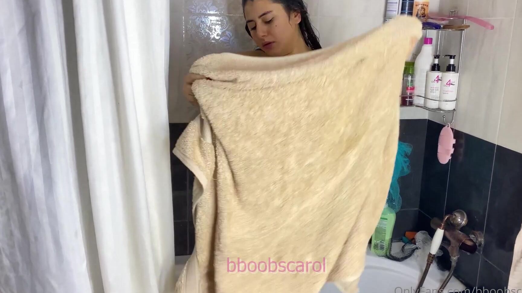 Bboobscarol Just A Shower Video And A Little Pussy Play And Squirt